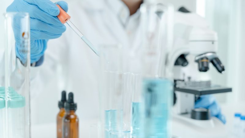 移液器精度高，操作步骤解析：确保实验数据的准确性